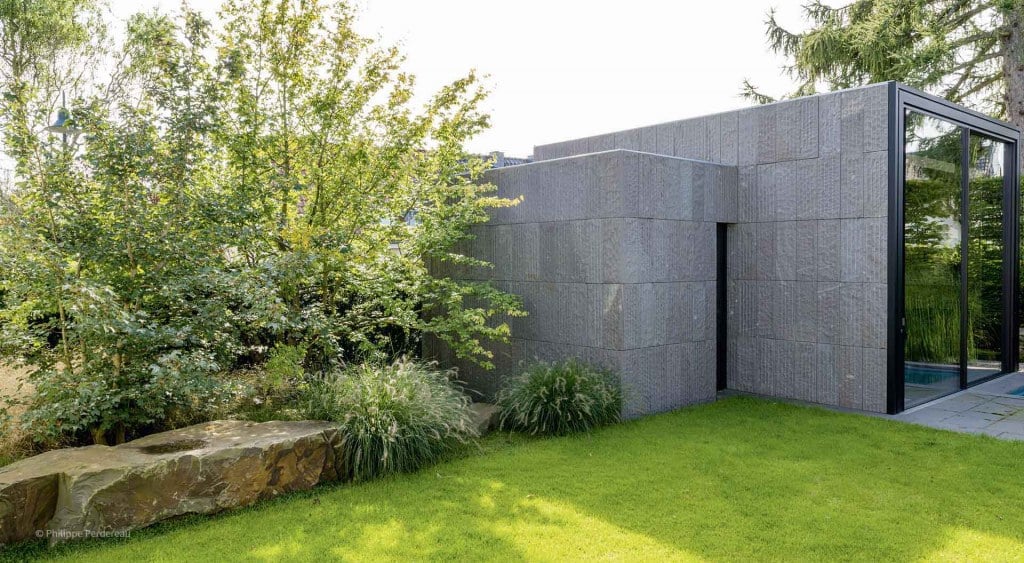 Greywacke in architecture and garden